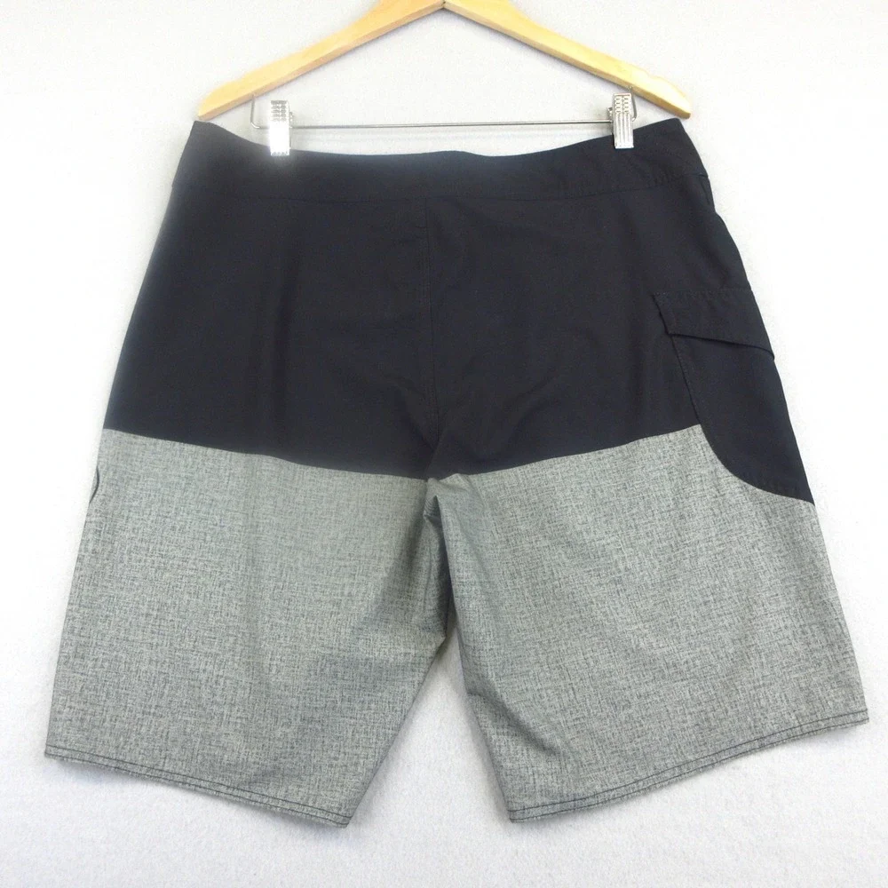 Volcom Board Shorts Men 34 Black Grey Colorblock Swim Surf Volleyball Stretch